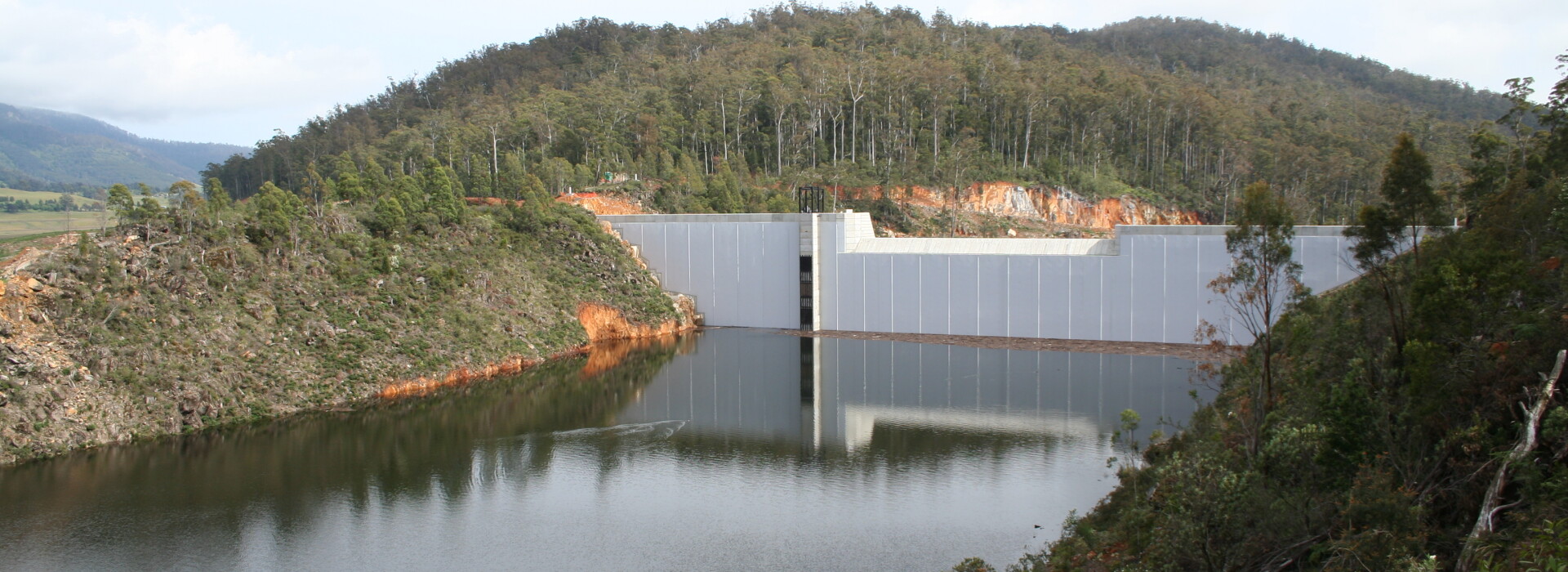 Meander Dam